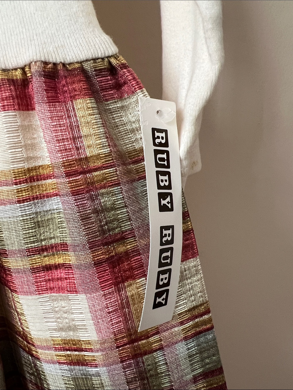 Vintage Neutral Cream Top with Red Plaid Skirt Dress and Matching Hat 24M - Picture 2 of 12